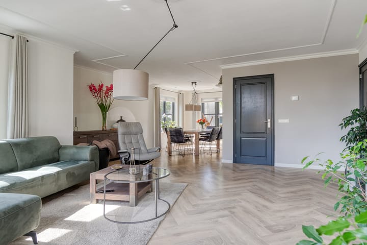 Foto 11 van Molenlaan 9