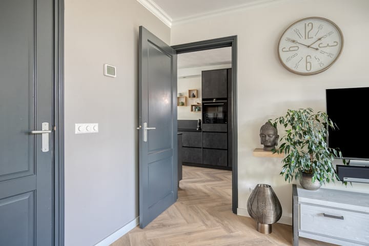 Foto 16 van Molenlaan 9