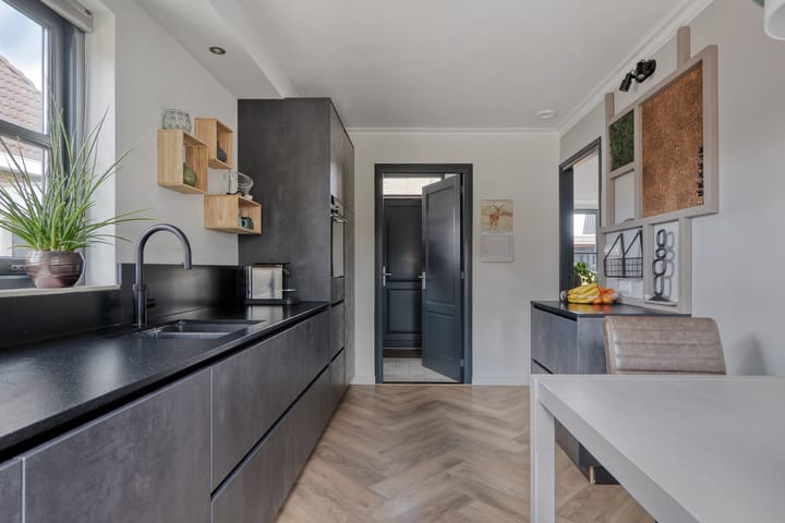 Foto 20 van Molenlaan 9