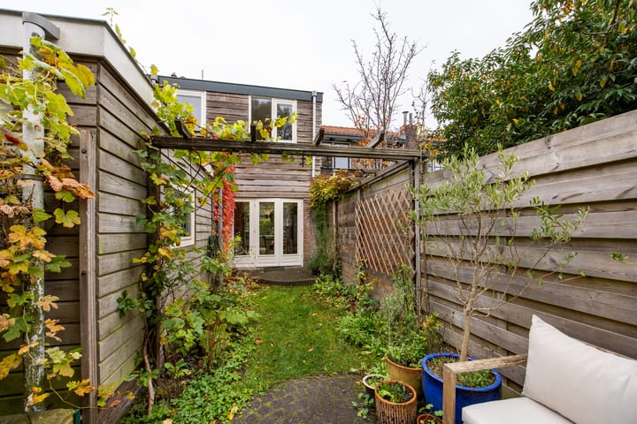 Foto 15 van Bloemveldlaan 4