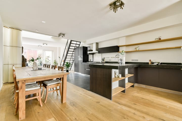 Photo 3 of Bloemstraat 21-A