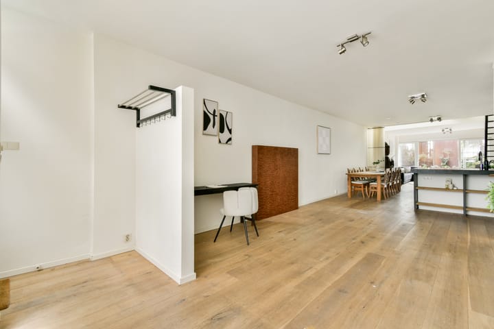 Photo 21 of Bloemstraat 21-A