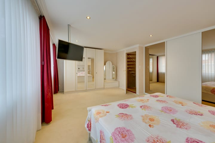 Photo 37 of Gravelandstraat 92