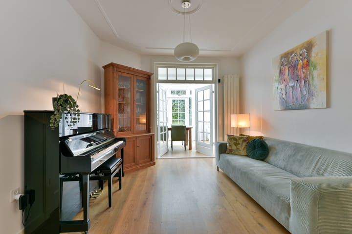 Foto 13 van van Oosthuyselaan 65