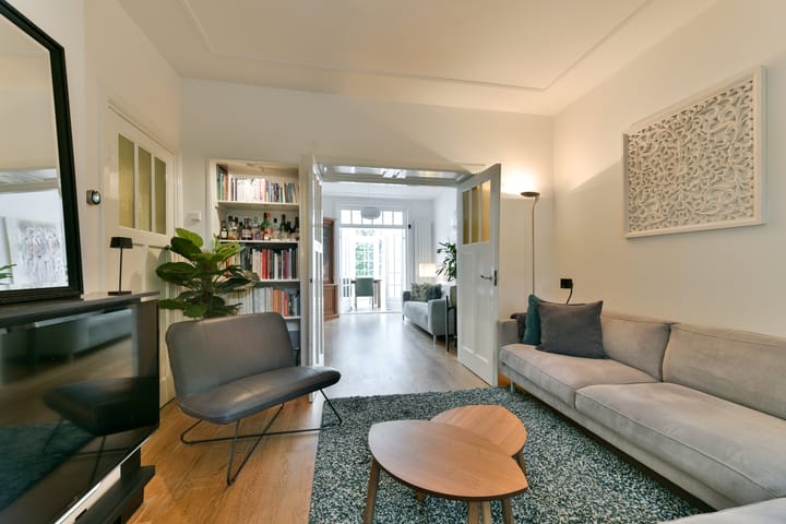 Foto 17 van van Oosthuyselaan 65