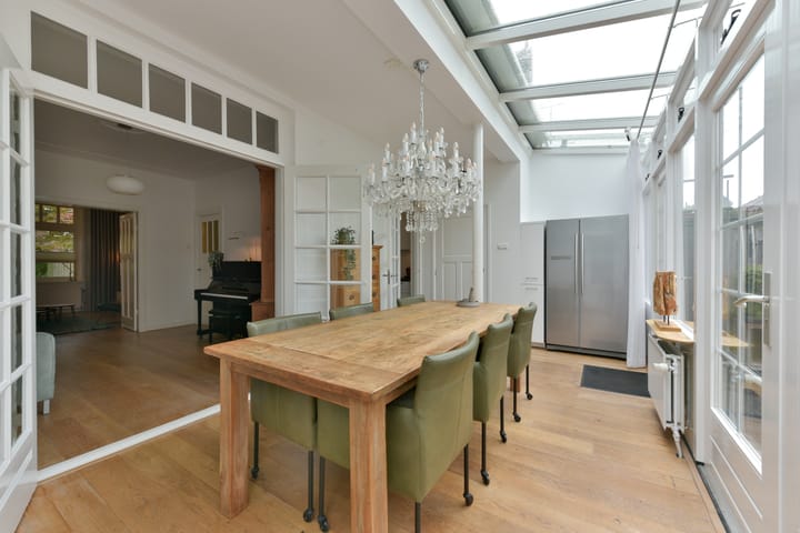 Foto 20 van van Oosthuyselaan 65