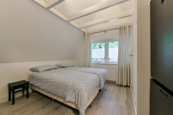 Foto 45 van van Oosthuyselaan 65