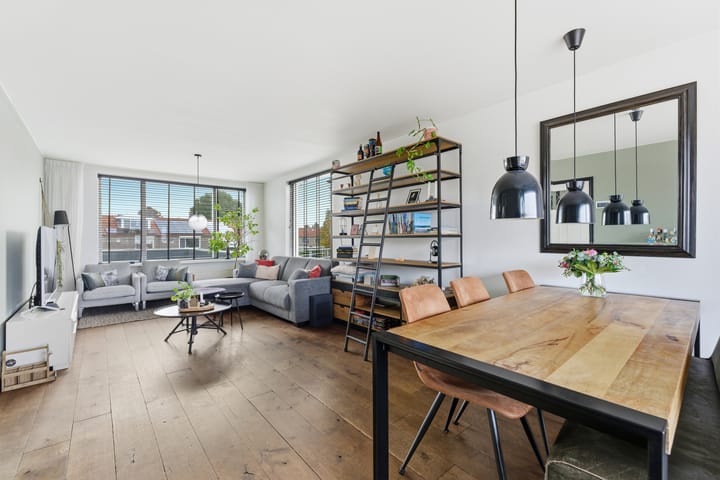 Photo 6 of Meester Bouwmanstraat 12