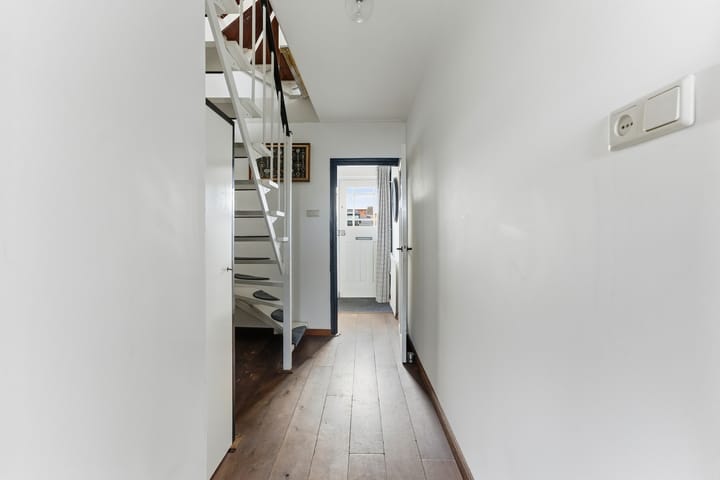 Photo 18 of Meester Bouwmanstraat 12