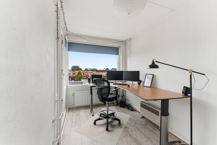 Photo 24 of Meester Bouwmanstraat 12