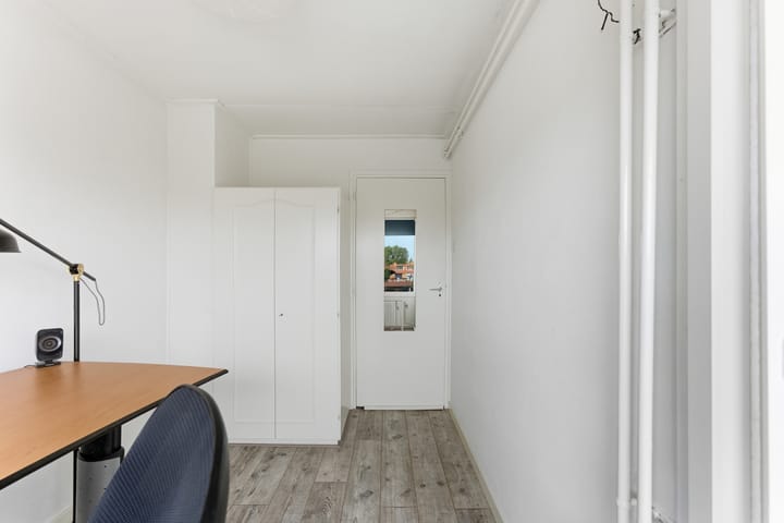 Photo 25 of Meester Bouwmanstraat 12