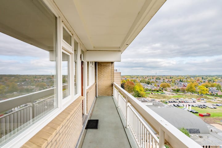 Photo 9 of Henri Dunantplein 72