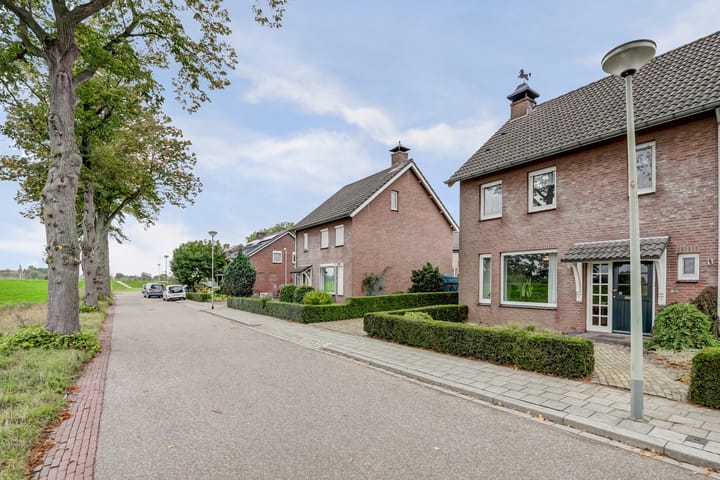 Photo 4 of Lindenlaan 9