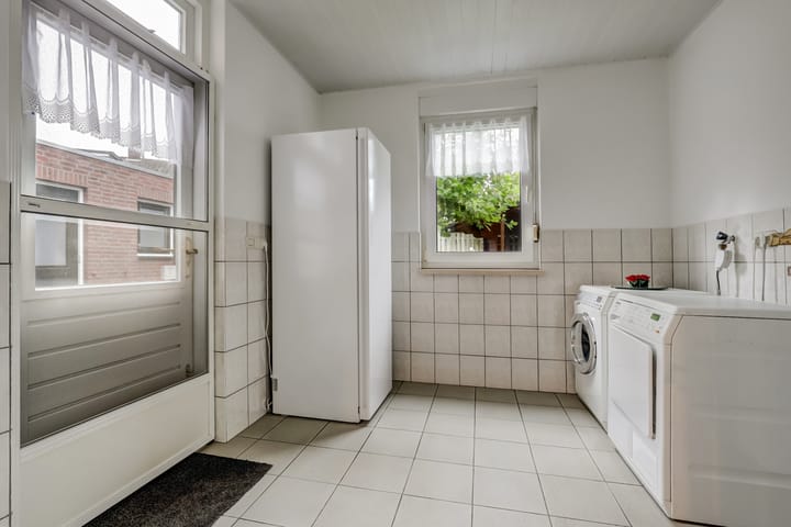 Photo 14 of Lindenlaan 9