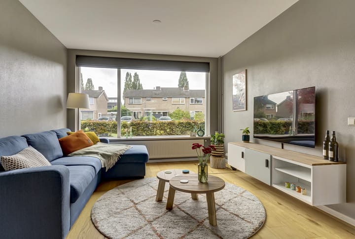 Photo 4 of Van der Duyn van Maasdamstraat 22