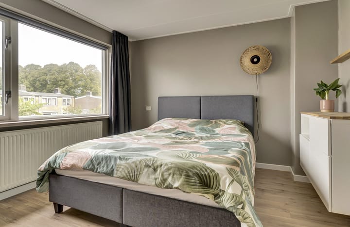 Photo 15 of Van der Duyn van Maasdamstraat 22