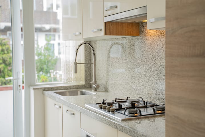 Photo 10 of Linnaeusstraat 106