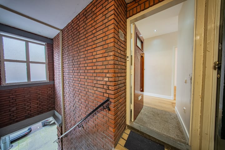 Photo 6 of Linnaeusstraat 106