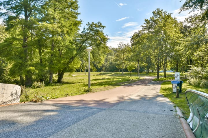 Foto 31 van Titus van Rijnstraat 272