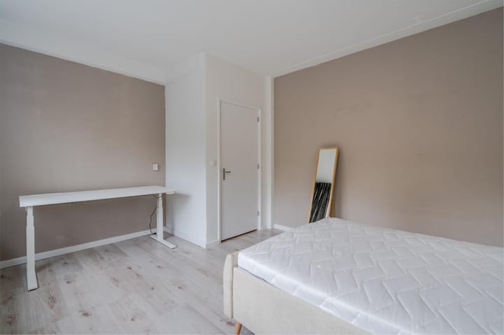 Foto 26 van Dordtselaan 81-B