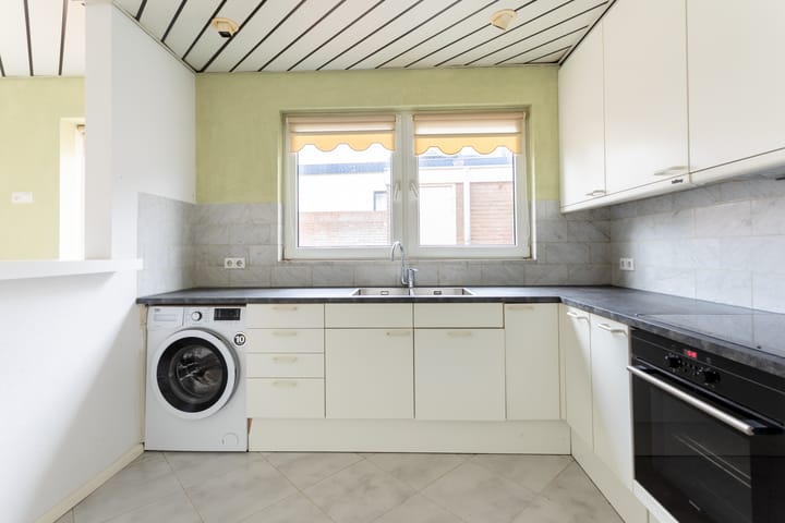 Photo 9 of Julianaweg 2-A