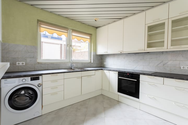 Photo 11 of Julianaweg 2-A