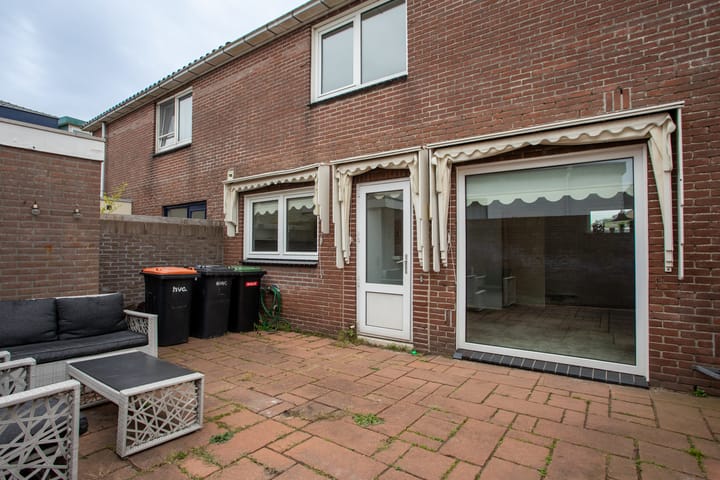 Photo 32 of Julianaweg 2-A