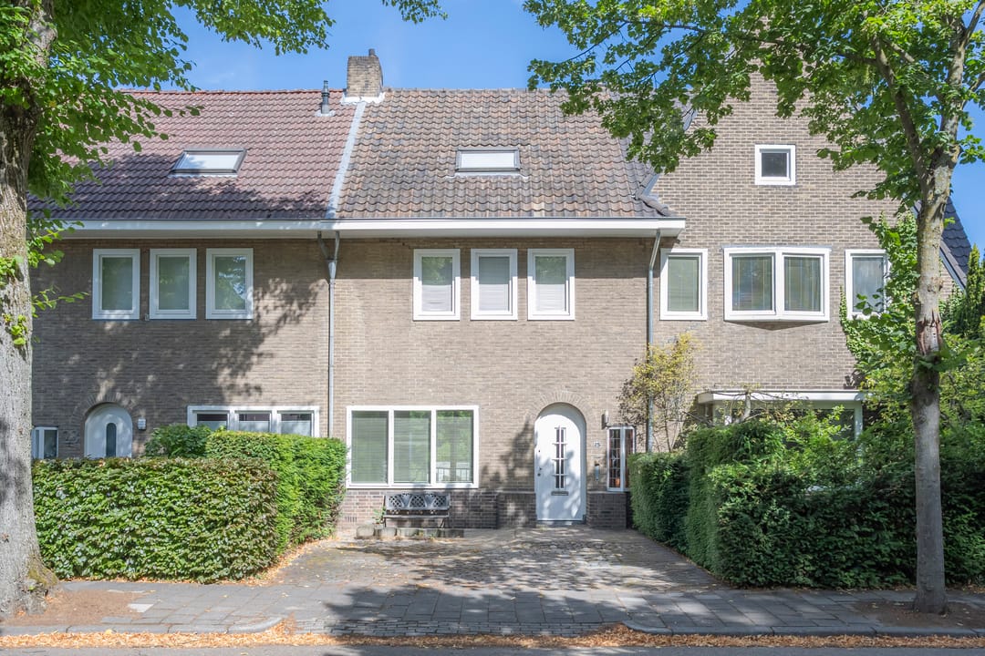 Photo 1 of Caumerbeeklaan 25