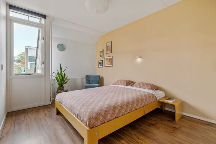 Foto 18 van Jongeriusstraat 16