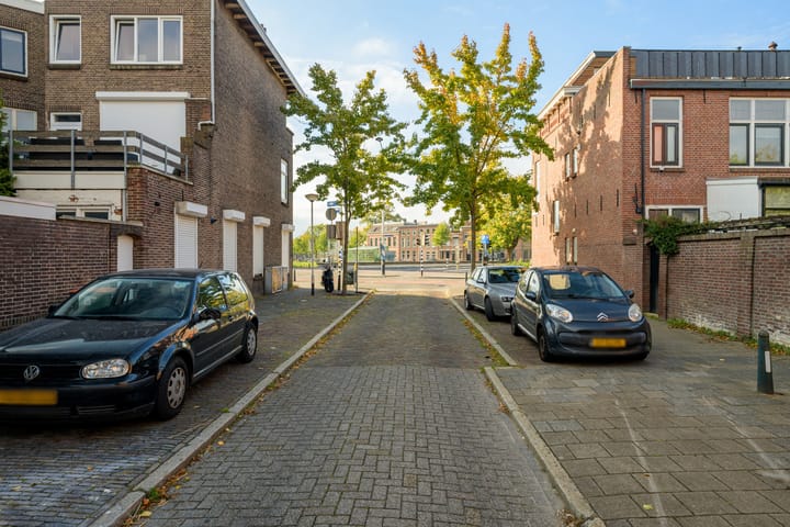 Foto 68 van Driehoefijzersstraat 4