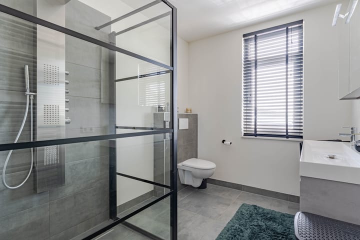 Photo 23 of Wilgenroos 49