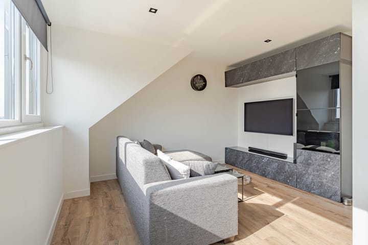 Photo 27 of Wilgenroos 49