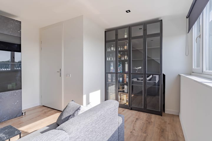 Photo 28 of Wilgenroos 49