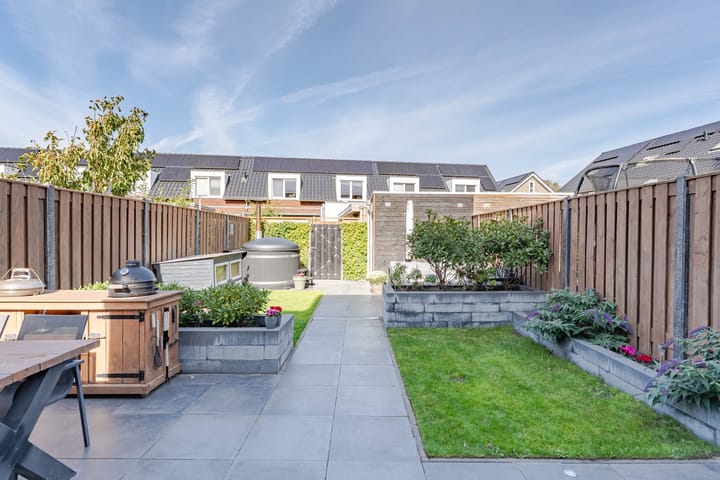 Photo 31 of Wilgenroos 49