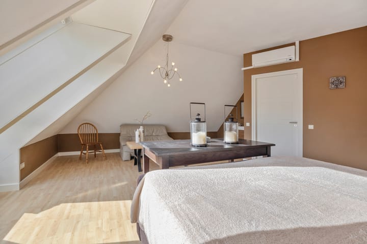 Foto 45 van Amroth 24