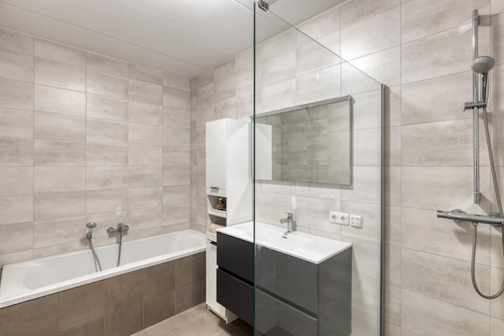 Photo 21 of J. Grootendorststraat 13