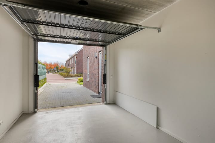 Photo 25 of J. Grootendorststraat 13