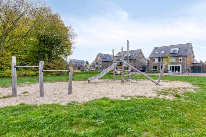 Photo 28 of J. Grootendorststraat 13