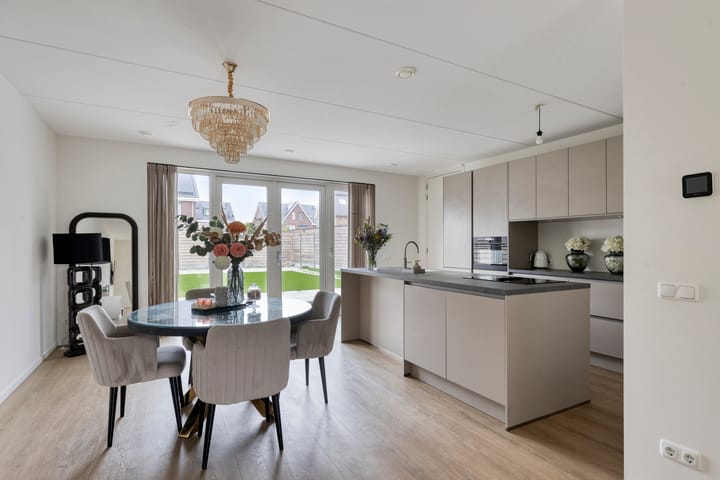 Photo 7 of J. Grootendorststraat 13