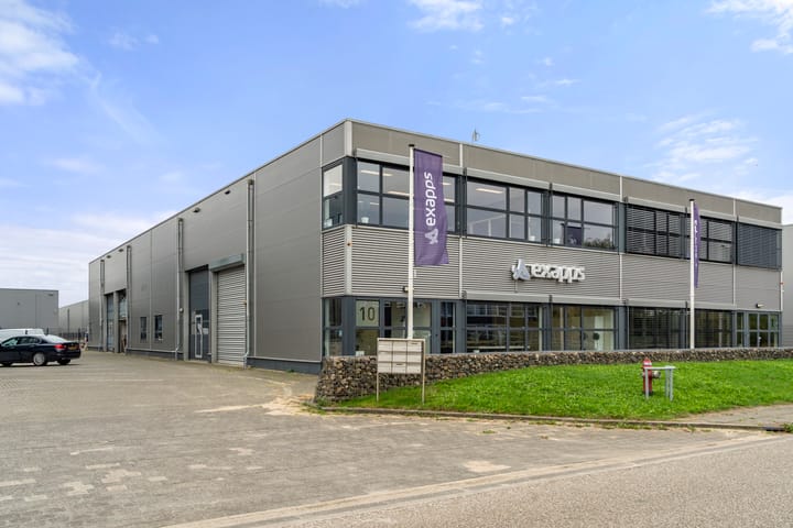 Exa 10, Zevenaar