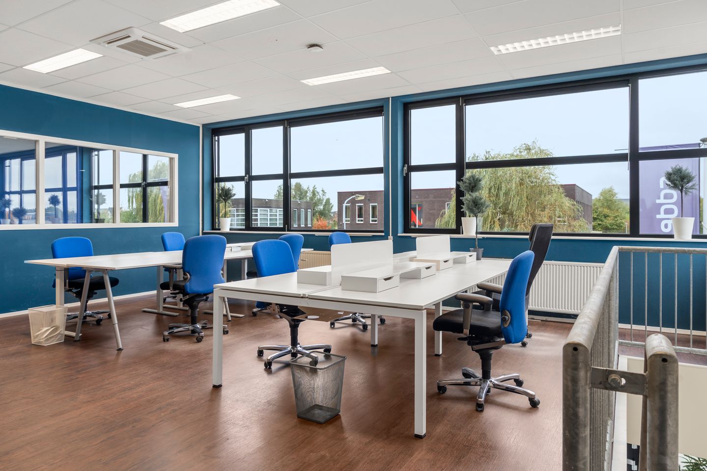 Bekijk foto 5 van Exa 10