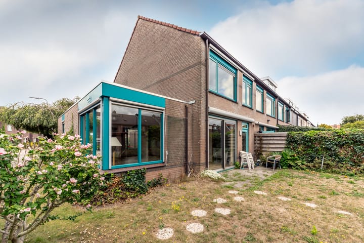 Foto 2 van Van Lottomstraat 1