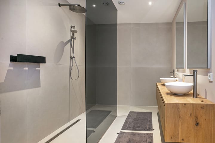 Foto 18 van Madridstraat 216