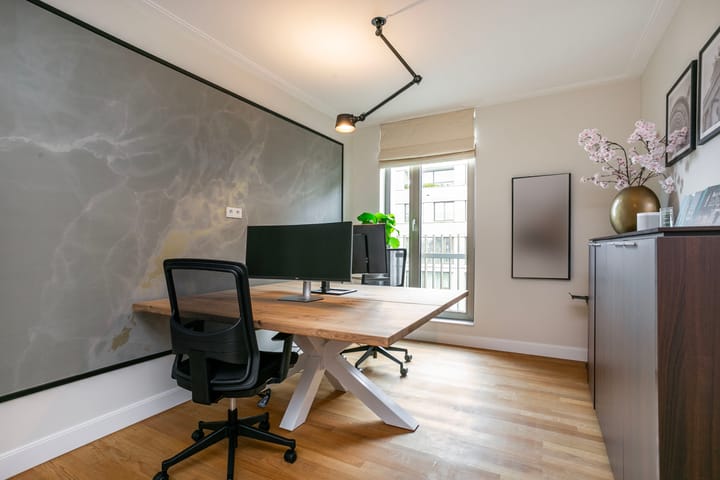 Foto 23 van Madridstraat 216