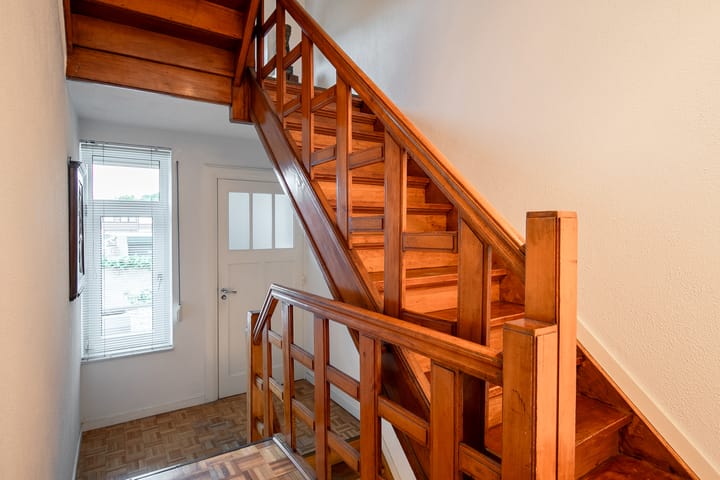 Photo 17 of Mirbachstraat 8