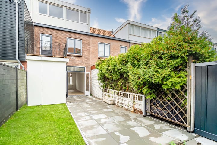 Photo 2 of Borneostraat 45