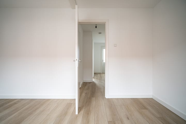 Foto 24 van Borneostraat 45