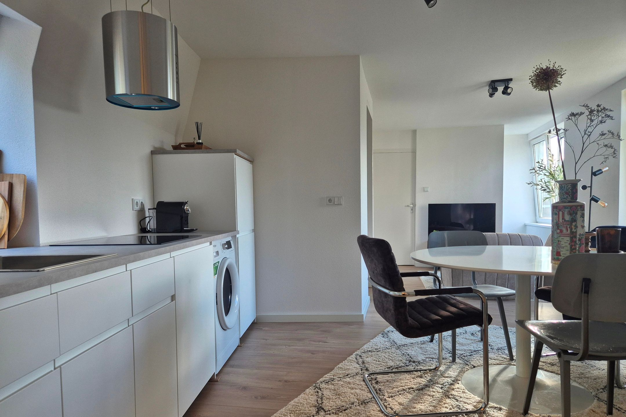 Photo 9 of Bankastraat 2-D