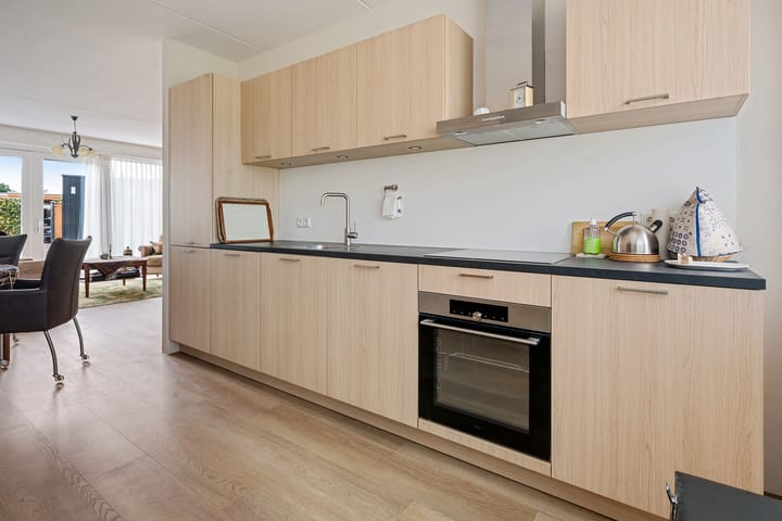 Foto 12 van Bendienplein 14