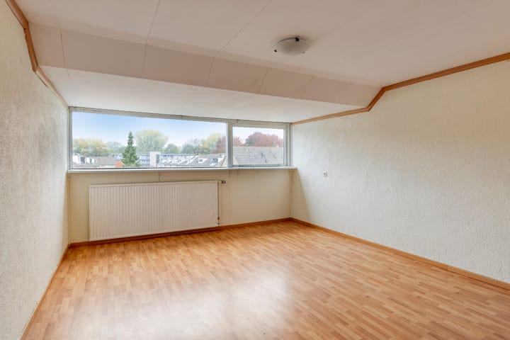 Photo 25 of Schubertstraat 15